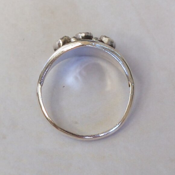 Sterling Silver Turquoise Trio Ring, Sz 5.25 — Southwest serrated bezel - Picture 5 of 13